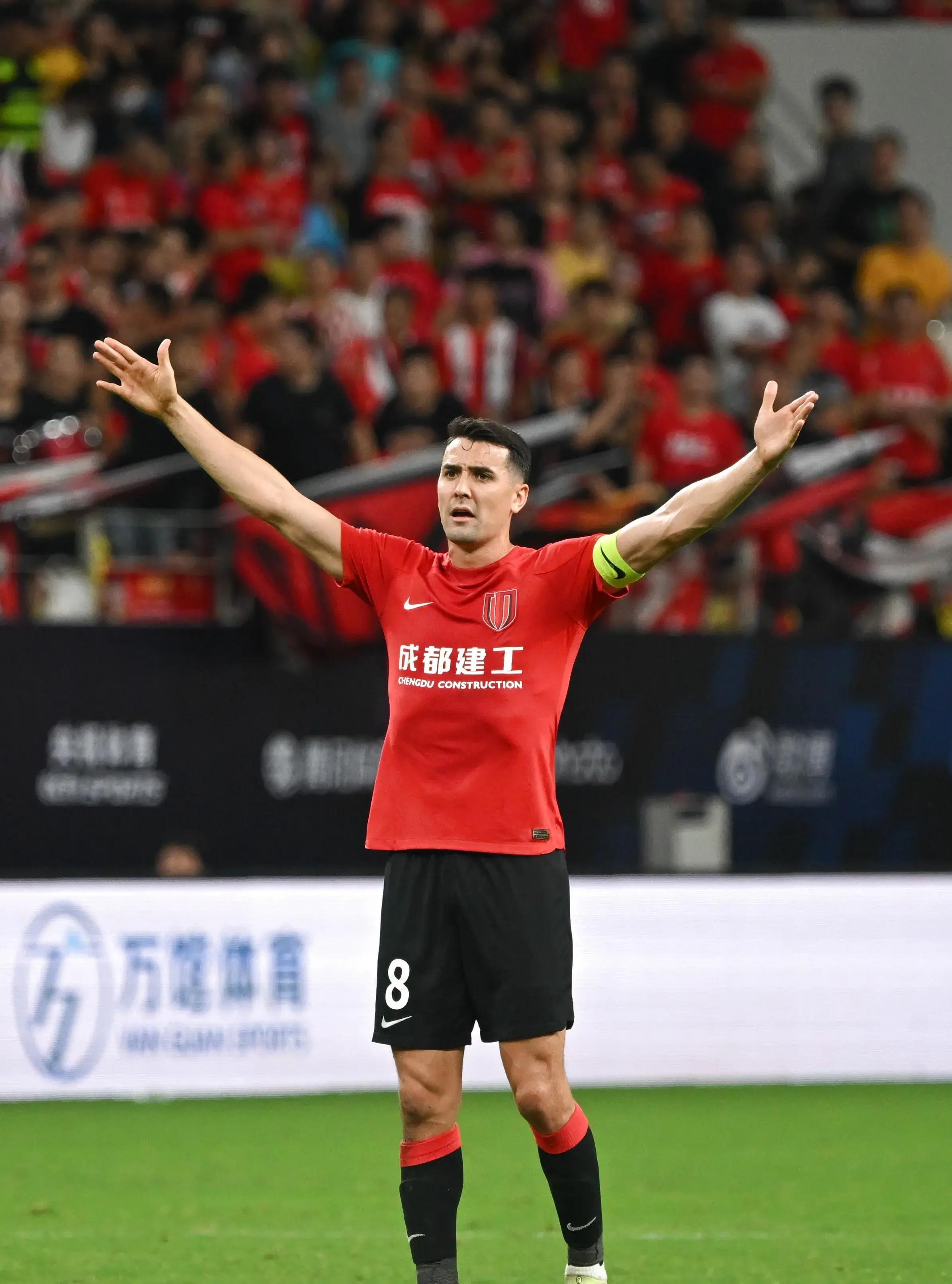 开云app下载-关于赛前上海海港备战葡超；再遭质疑细节曝光；气氛紧张；球探报告显示潜力的信息